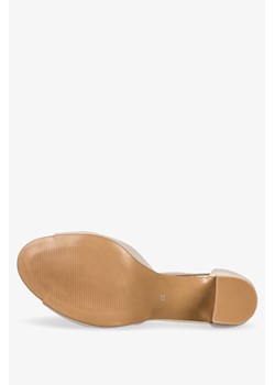 Beżowe sandały skórzane na słupku damskie  t-bar z zakrytą piętą PRODUKT POLSKI Casu 2481-206 ze sklepu Casu.pl w kategorii Sandały damskie - zdjęcie 169082496