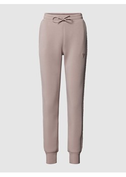 Spodnie dresowe z elastycznym pasem model ‘ALLIE’ ze sklepu Peek&Cloppenburg  w kategorii Spodnie damskie - zdjęcie 169099468