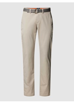 Chinosy o kroju slim fit z paskiem ze sklepu Peek&Cloppenburg  w kategorii Spodnie męskie - zdjęcie 169099568