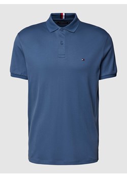 Koszulka polo o kroju regular fit z wyhaftowanym logo ze sklepu Peek&Cloppenburg  w kategorii T-shirty męskie - zdjęcie 169123689