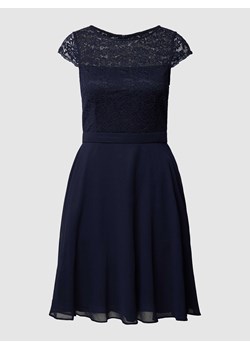 Sukienka koktajlowa o długości do kolan z koronką szydełkową ze sklepu Peek&Cloppenburg  w kategorii Sukienki - zdjęcie 169123917