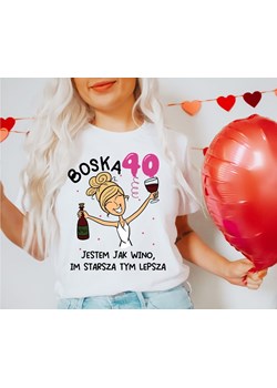 Koszulka na 40 urodziny dla koleżanki z blondynką boska 40 ze sklepu Time For Fashion w kategorii Bluzki damskie - zdjęcie 169130779