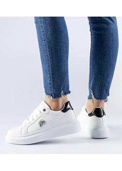Białe sneakersy z cyrkoniową aplikacją Fairfax ze sklepu gemre w kategorii Trampki damskie - zdjęcie 169163375