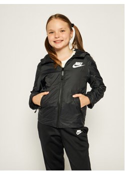 Nike Kurtka przejściowa Jeune 939556 Czarny Standard Fit ze sklepu MODIVO w kategorii Kurtki dziewczęce - zdjęcie 169181135