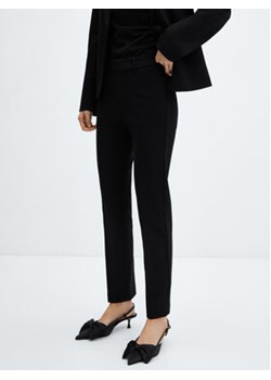 Mango Spodnie materiałowe Paloma 67090484 Czarny Regular Fit ze sklepu MODIVO w kategorii Spodnie damskie - zdjęcie 169183197