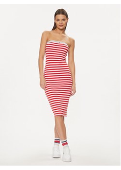 Tommy Jeans Sukienka letnia Logo Tape DW0DW17922 Czerwony Slim Fit ze sklepu MODIVO w kategorii Sukienki - zdjęcie 169186375