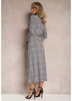 Biało-Fioletowa Sukienka Maxi o Taliowanym Kroju z Paskiem w Geometryczny Wzór Perani ze sklepu Renee odzież w kategorii Sukienki - zdjęcie 169199676