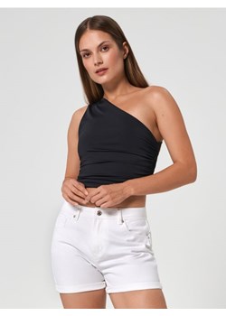 Sinsay - Szorty jeansowe mom high waist - biały ze sklepu Sinsay w kategorii Szorty - zdjęcie 169211907