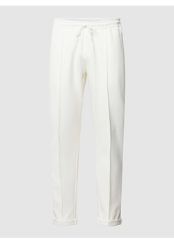Spodnie materiałowe z prostą nogawką i przeszytymi zakładkami w pasie ze sklepu Peek&Cloppenburg  w kategorii Spodnie męskie - zdjęcie 169216599