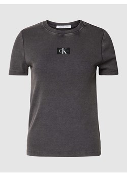 T-shirt z naszywką z logo ze sklepu Peek&Cloppenburg  w kategorii Bluzki damskie - zdjęcie 169216775