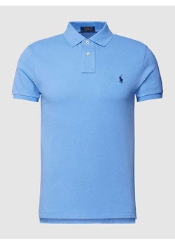 Koszulka polo o kroju slim fit z wyhaftowanym logo ze sklepu Peek&Cloppenburg  w kategorii T-shirty męskie - zdjęcie 169221746