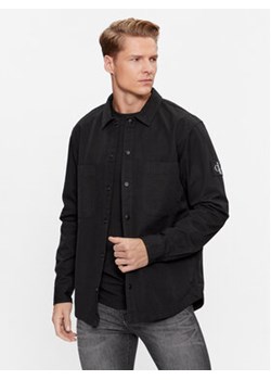 Calvin Klein Jeans Koszula J30J324806 Czarny Relaxed Fit ze sklepu MODIVO w kategorii Koszule męskie - zdjęcie 169225185