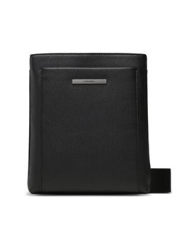 Calvin Klein Saszetka Modern Metal Flatpack K50K510530 Czarny ze sklepu MODIVO w kategorii Saszetki - zdjęcie 169230609