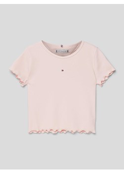 T-shirt z wyhaftowanym logo model ‘ESSENTIAL’ ze sklepu Peek&Cloppenburg  w kategorii Bluzki dziewczęce - zdjęcie 169239156