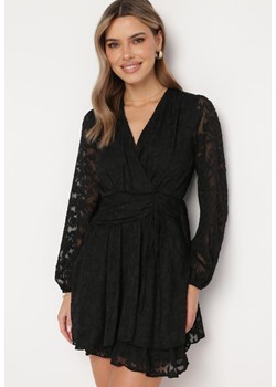 Czarna Rozkloszowana Sukienka Mini z Plumeti o Kopertowym Kroju Tayeta ze sklepu Born2be Odzież w kategorii Sukienki - zdjęcie 169244535