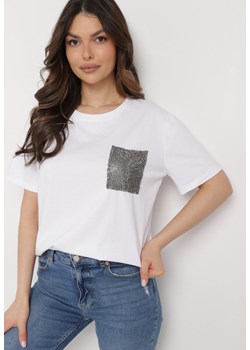 Biały T-shirt z Kieszonką Ozdobioną Cyrkoniami Ariless ze sklepu Born2be Odzież w kategorii Bluzki damskie - zdjęcie 169244606
