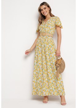 Biało-Żółta Wiskozowa Sukienka Maxi w Kwiaty Rozkloszowana z Kopertowym Dekoltem Monilia ze sklepu Born2be Odzież w kategorii Sukienki - zdjęcie 169244848