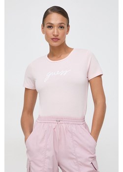 Guess t-shirt CARRIE damski kolor różowy O4RM09 KBBU1 ze sklepu ANSWEAR.com w kategorii Bluzki damskie - zdjęcie 169253759