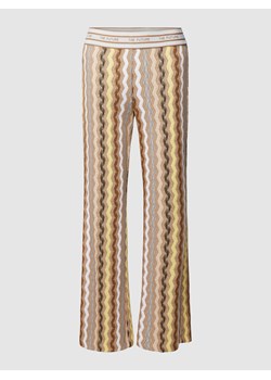 Spodnie materiałowe rozkloszowane ze wzorem na całej powierzchni model ‘FAITH’ ze sklepu Peek&Cloppenburg  w kategorii Spodnie damskie - zdjęcie 169255905
