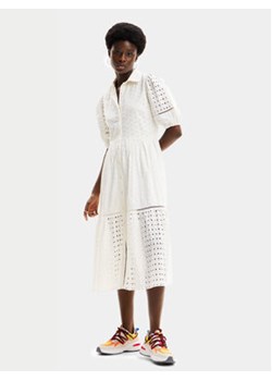 Desigual Sukienka koszulowa Berkeley 24SWVW59 Biały Regular Fit ze sklepu MODIVO w kategorii Sukienki - zdjęcie 169284307