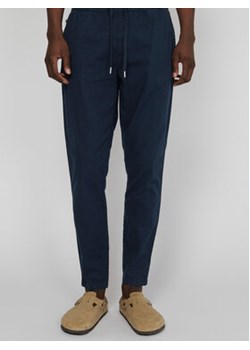 Matinique Spodnie materiałowe Barton 30206031 Granatowy Regular Fit ze sklepu MODIVO w kategorii Spodnie męskie - zdjęcie 169284525