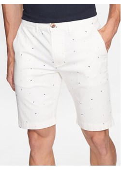 Pepe Jeans Szorty materiałowe Mc Queen Short Print PM801018 Biały Regular Fit ze sklepu MODIVO w kategorii Spodenki męskie - zdjęcie 169288105