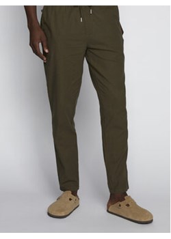 Matinique Spodnie materiałowe Barton 30206031 Zielony Regular Fit ze sklepu MODIVO w kategorii Spodnie męskie - zdjęcie 169288668