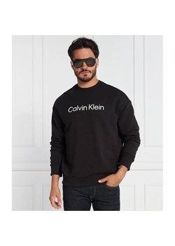 Calvin Klein Bluza HERO LOGO | Comfort fit ze sklepu Gomez Fashion Store w kategorii Bluzy męskie - zdjęcie 169298386