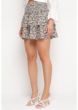 Szara Rozkloszowana Spódnica Mini w Kwiaty z Falbankami Arial ze sklepu Born2be Odzież w kategorii Spódnice - zdjęcie 169317708