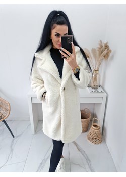 zimowy ciepły płaszcz teddy bear a'la kożuch - biały ecru ze sklepu STYLOWO w kategorii Płaszcze damskie - zdjęcie 169330028