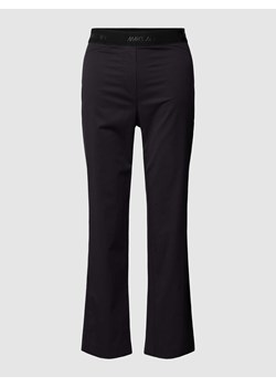 Spodnie materiałowe z elastycznym paskiem z logo ze sklepu Peek&Cloppenburg  w kategorii Spodnie damskie - zdjęcie 169330678