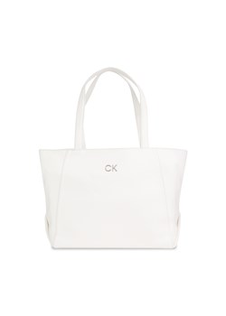 Torebka Calvin Klein Ck Daily Shopper Medium Pebble K60K611766 Biały ze sklepu eobuwie.pl w kategorii Torby Shopper bag - zdjęcie 169403749