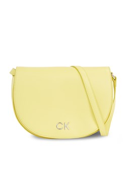 Torebka Calvin Klein Ck Daily Saddle Bag Pebble K60K611679 Żółty ze sklepu eobuwie.pl w kategorii Listonoszki - zdjęcie 169407709
