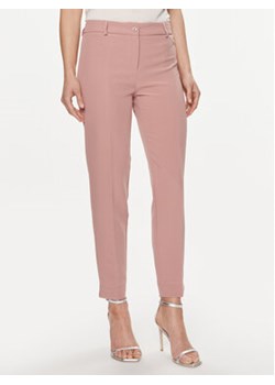 Maryley Spodnie materiałowe 24EB52Z/43BH Różowy Regular Fit ze sklepu MODIVO w kategorii Spodnie damskie - zdjęcie 169416865