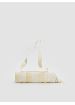 Reserved - Ręcznik plażowy z dodatkową kieszonką - jasnożółty ze sklepu Reserved w kategorii Ręczniki - zdjęcie 169420966
