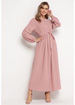 Ciemnoróżowa Rozkloszowana Sukienka Maxi z Plisowanym Dołem i Wiązanym Paskiem Nollira ze sklepu Born2be Odzież w kategorii Sukienki - zdjęcie 169421478