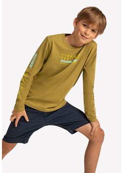 Oliwkowy bawełniany longsleeve chłopięcy z nadrukiem L-STORY JUNIOR ze sklepu Volcano.pl w kategorii T-shirty chłopięce - zdjęcie 169422085