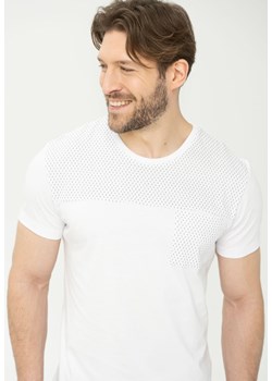 Koszulka męska we wzory z kieszonką T-JOE ze sklepu Volcano.pl w kategorii T-shirty męskie - zdjęcie 169422396