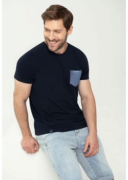 Męska koszulka z krótkim rękawem i kieszonką T-SIMPLE ze sklepu Volcano.pl w kategorii T-shirty męskie - zdjęcie 169422506
