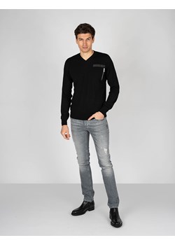 Les Hommes Sweter "V-neck" | LKK103-606U | Fit Jumper In Fine Gage Pocket With Zip | Mężczyzna | Czarny ze sklepu ubierzsie.com w kategorii Swetry męskie - zdjęcie 169441285