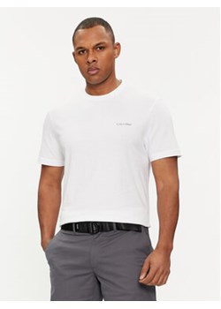 Calvin Klein T-Shirt Angled Back Logo K10K112495 Biały Regular Fit ze sklepu MODIVO w kategorii T-shirty męskie - zdjęcie 169450276