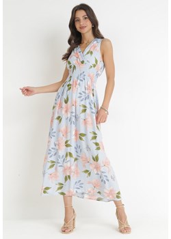 Jasnoniebieska Sukienka Maxi z Gumką w Pasie i Kopertowym Dekoltem w Kwiaty Shreya ze sklepu Born2be Odzież w kategorii Sukienki - zdjęcie 169450995
