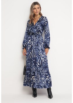 Granatowo-Niebieska Rozkloszowana Sukienka Maxi z Wiązanym Paskiem Saben ze sklepu Born2be Odzież w kategorii Sukienki - zdjęcie 169451507