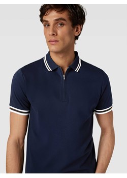 Koszulka polo o kroju slim fit z detalem z logo model ‘TOULOUSE’ ze sklepu Peek&Cloppenburg  w kategorii T-shirty męskie - zdjęcie 169458589