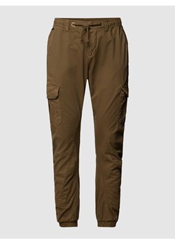 Spodnie sportowe z kieszeniami cargo w jednolitym kolorze ze sklepu Peek&Cloppenburg  w kategorii Spodnie męskie - zdjęcie 169459177