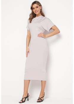 Jasnoszara Asymetryczna Sukienka Midi o Dopasowanym Fasonie Tivalle ze sklepu Born2be Odzież w kategorii Sukienki - zdjęcie 169470998