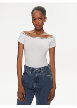 Calvin Klein Jeans Bluzka Logo J20J223098 Biały Slim Fit ze sklepu MODIVO w kategorii Bluzki damskie - zdjęcie 169491607