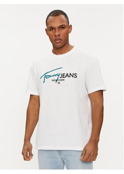 Tommy Jeans T-Shirt Spray Pop Color DM0DM18572 Biały Regular Fit ze sklepu MODIVO w kategorii T-shirty męskie - zdjęcie 169491846