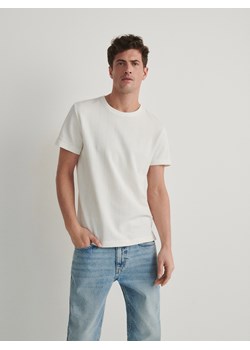 Reserved - T-shirt regular ze strukturalnej dzianiny - złamana biel ze sklepu Reserved w kategorii T-shirty męskie - zdjęcie 169507386