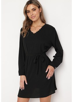 Czarna Sukienka Mini Rozkloszowana z Paskiem i Koronkową Wstawką Varanil ze sklepu Born2be Odzież w kategorii Sukienki - zdjęcie 169508956